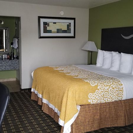 Days Inn West Memphis Buitenkant foto