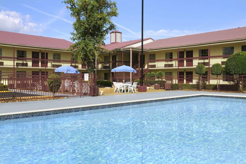 Days Inn West Memphis Buitenkant foto